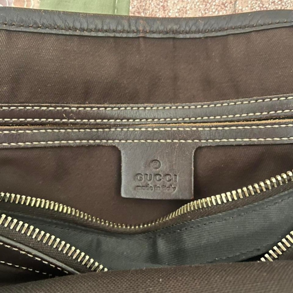 Gucci GG Supreme Tote Bag - Picture 6 of 8